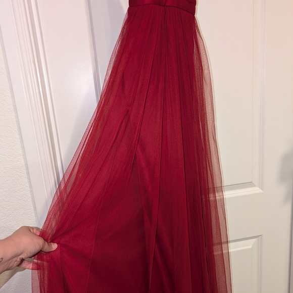 Elegant Red Gown - Picture 10 of 15